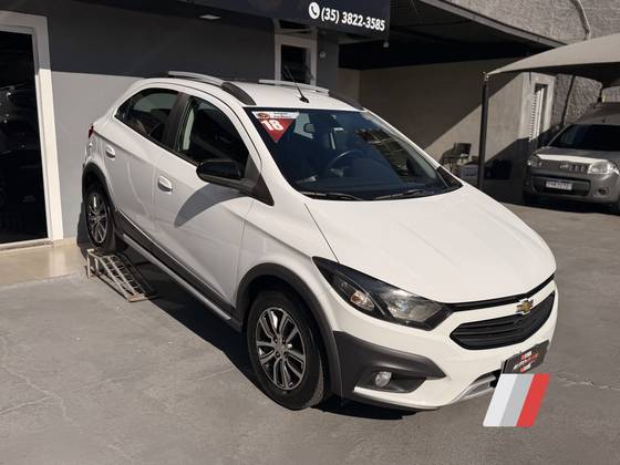 CHEVROLET ONIX 1.4 MPFI ACTIV 8V FLEX 4P AUTOMÁTICO